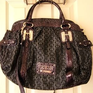Guess crossbody/satchel purse